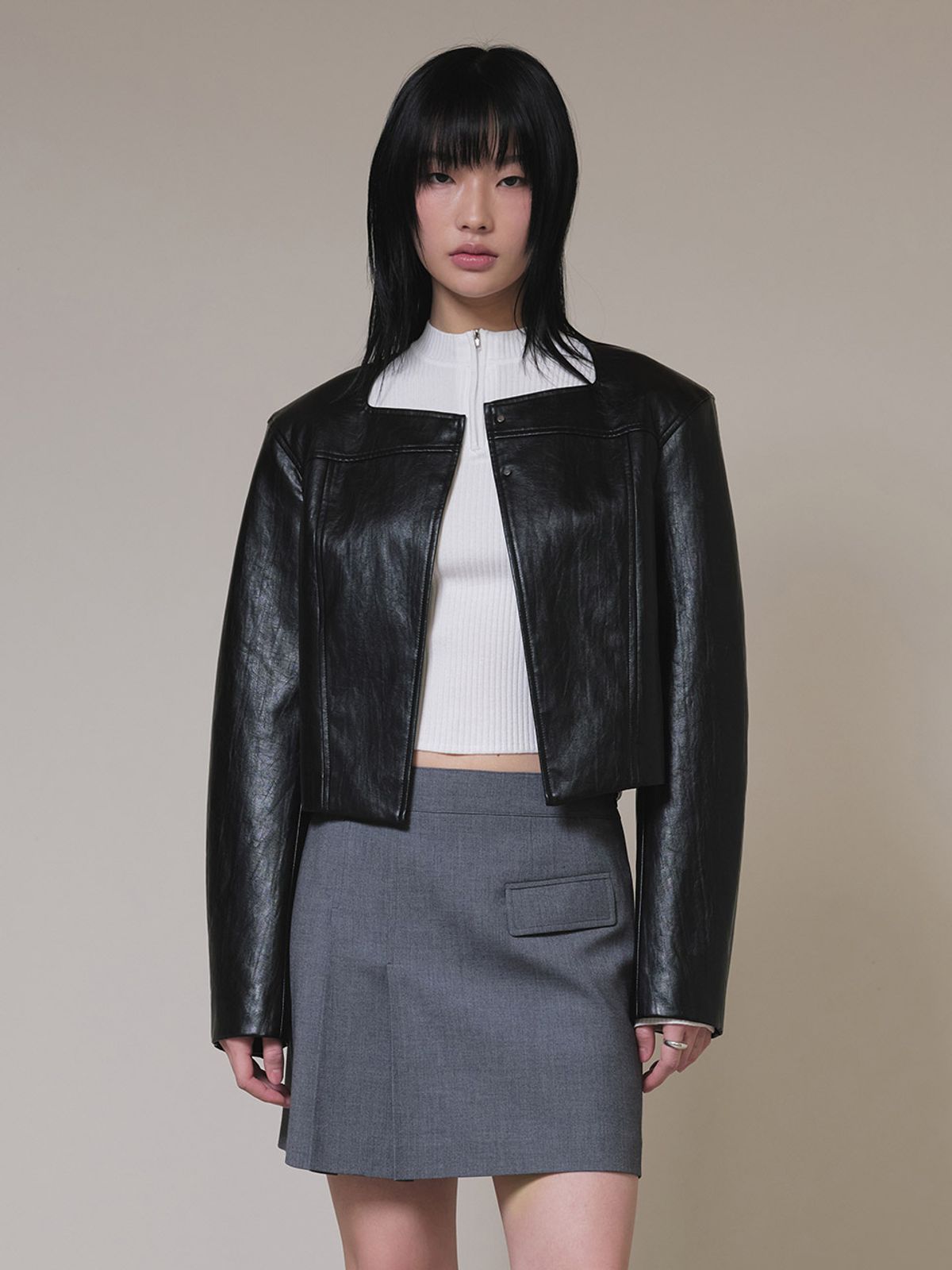 레이브(RAIVE) Non-collar Crop Jacket in Black VL4SJ011-10