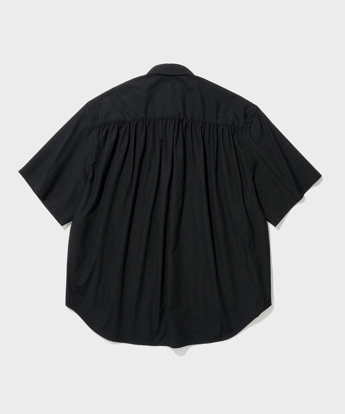 셔터(SHIRTER) SHIRRING PULLOVER HALF SHIRT (BLACK)