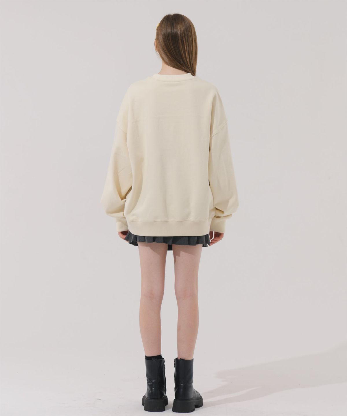 바쥬비쥬(BAJOO BIJOO) ANGELIC CAT OVER-FIT SWEATSHIRT [CREAM]