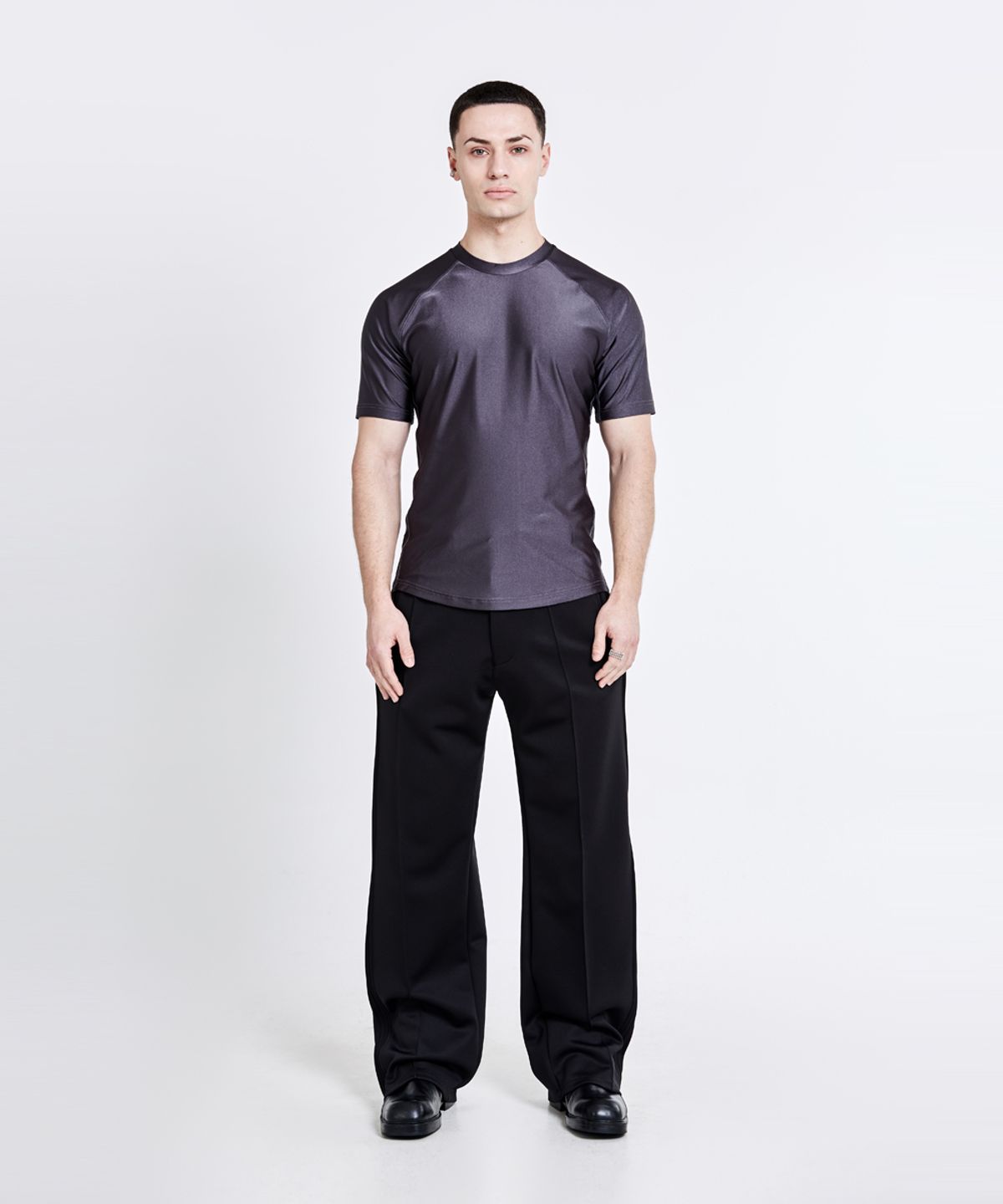 51퍼센트(51PERCENT) Triangle Back logo T-shirt - Charcoal
