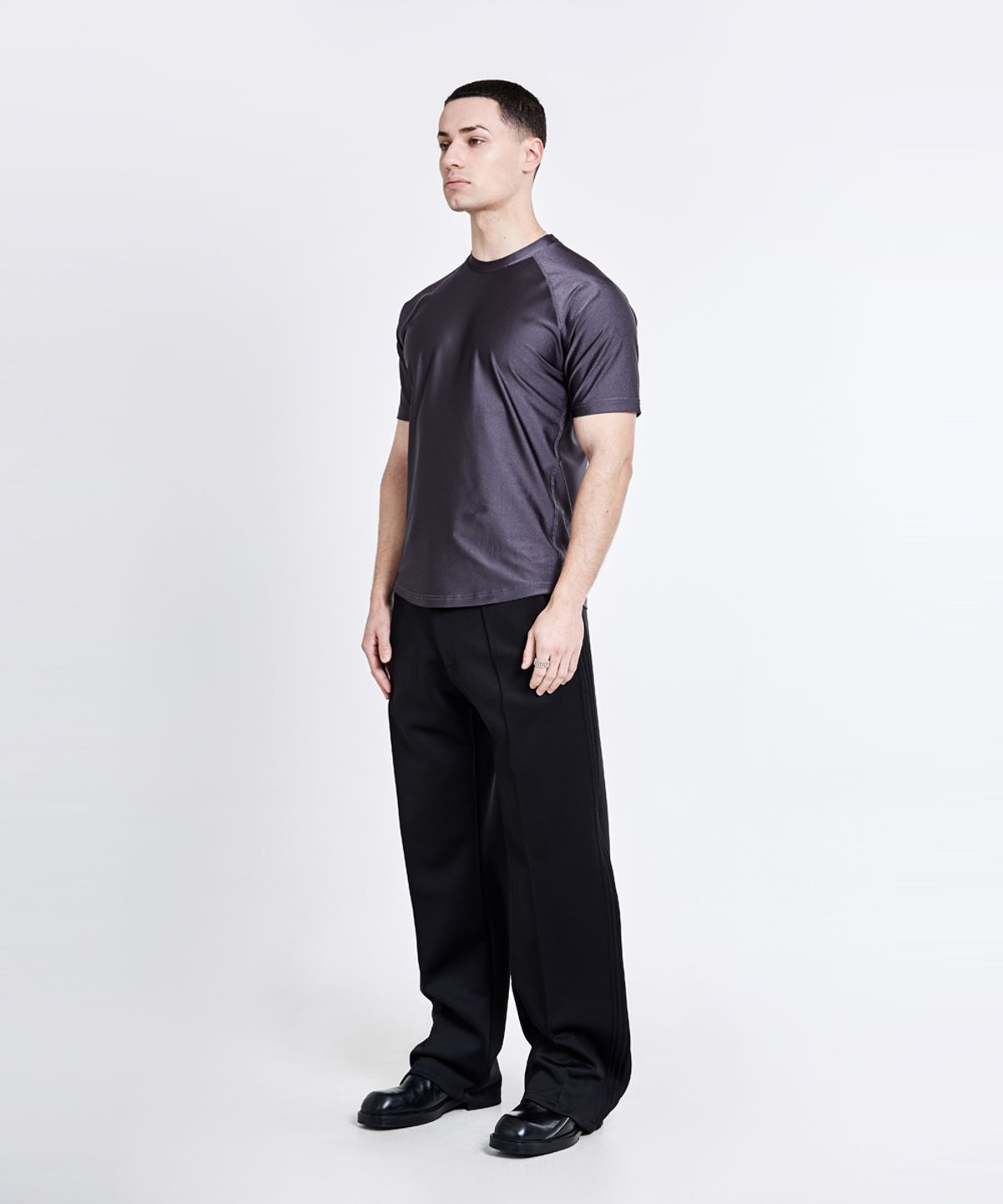 51퍼센트(51PERCENT) Triangle Back logo T-shirt - Charcoal