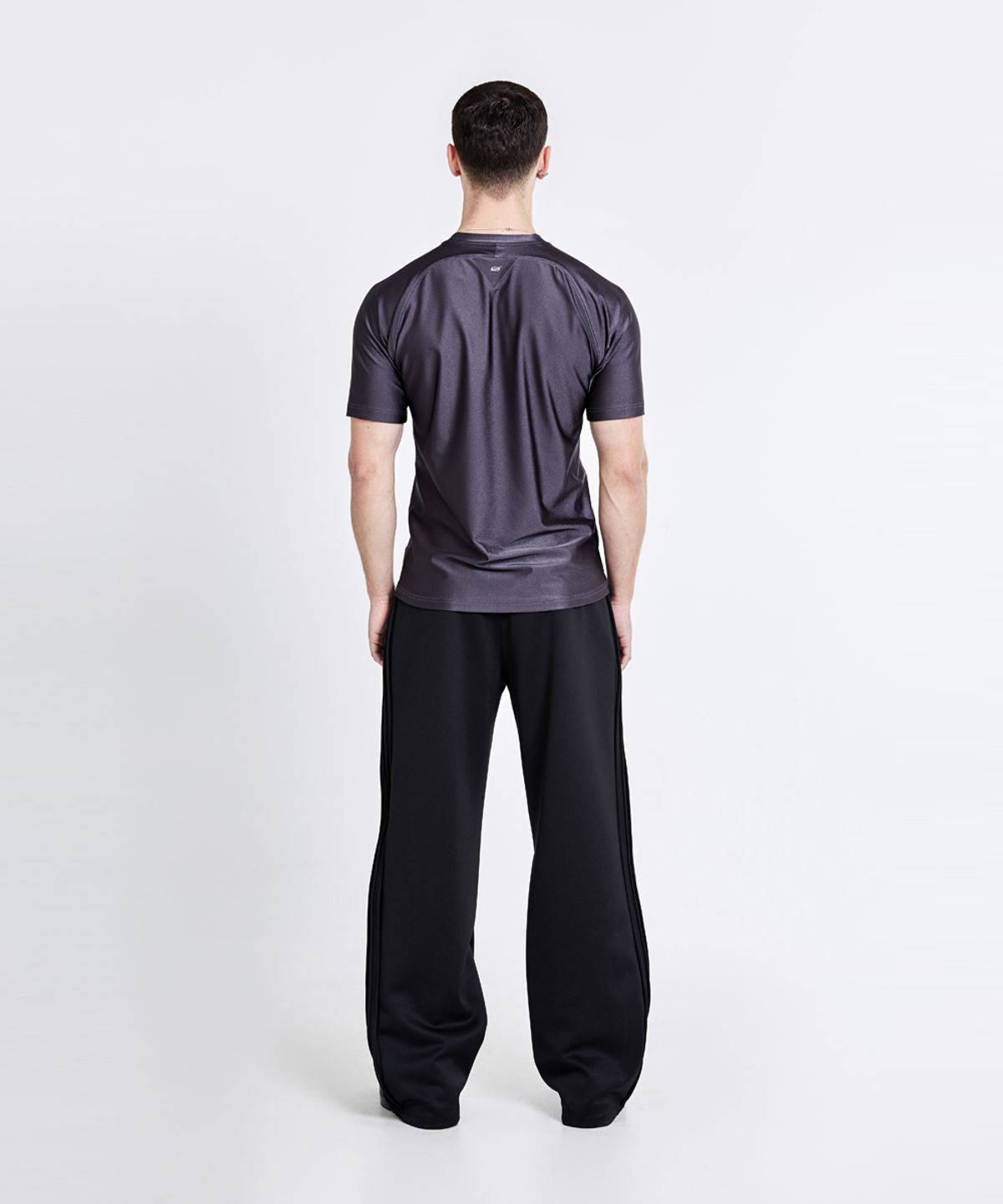 51퍼센트(51PERCENT) Triangle Back logo T-shirt - Charcoal