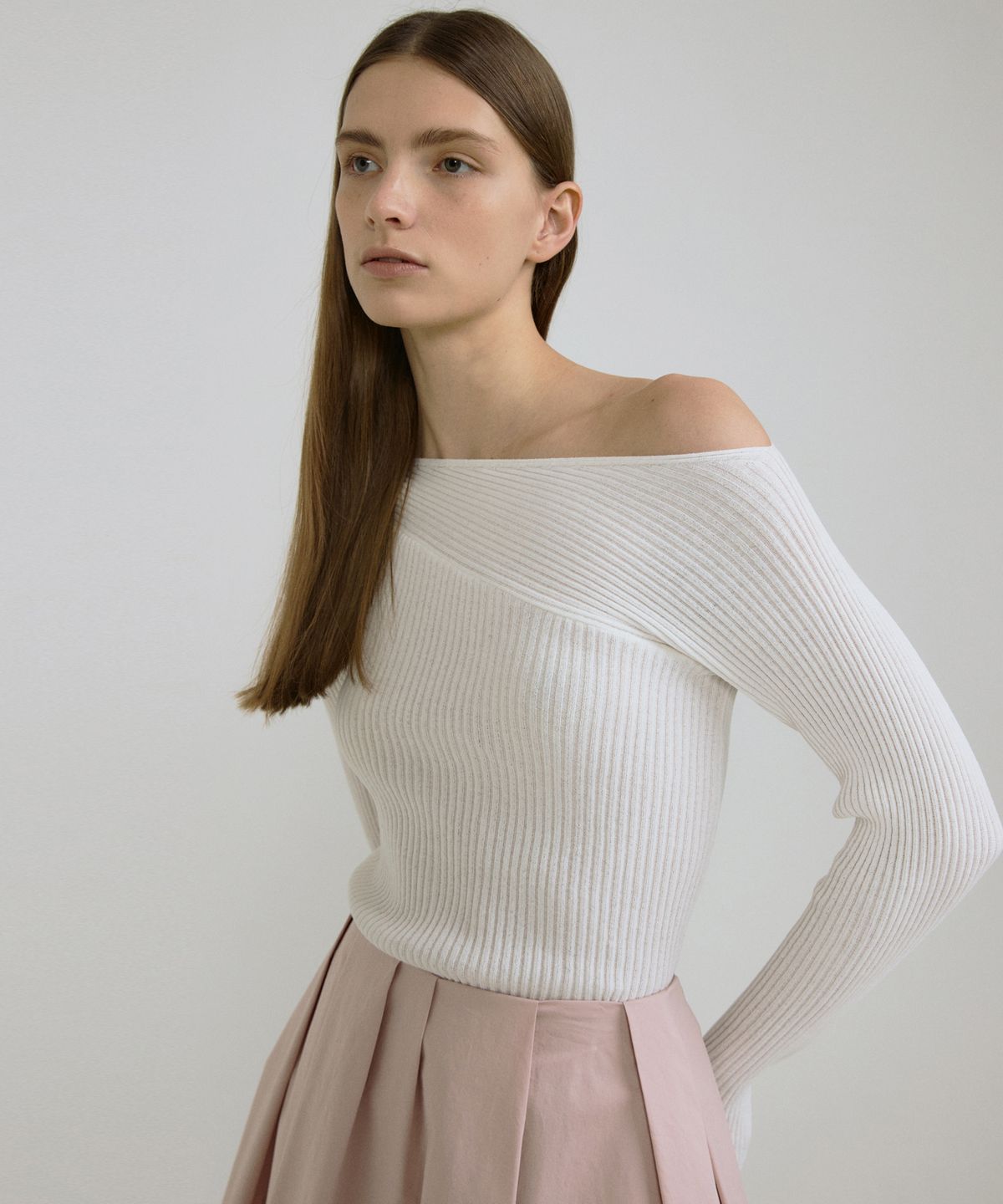 오떼뜨(OCTETTE) ONE SHOULDER KNIT_2COLOR