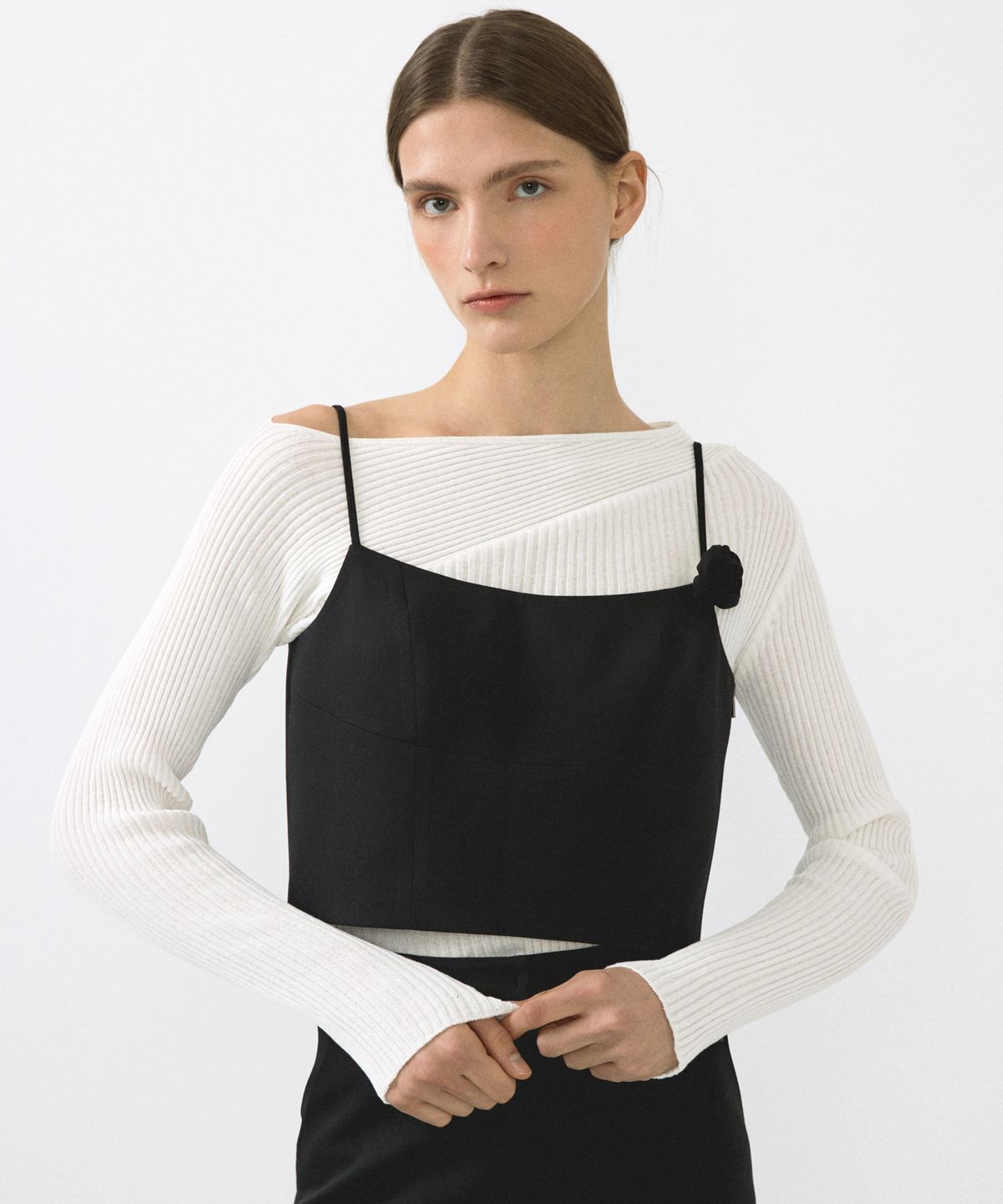 오떼뜨(OCTETTE) ONE SHOULDER KNIT_2COLOR