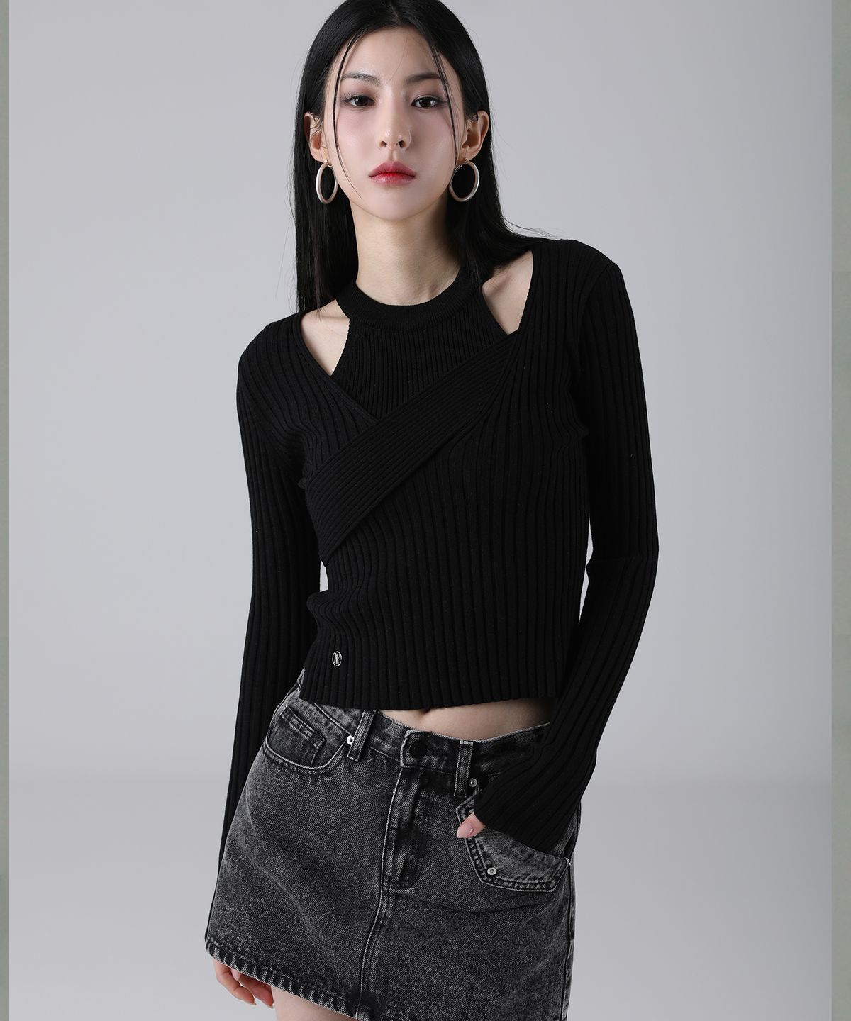 어반드레스(AVANDRESS) Laon Cross V-neck Knit Set - 6COL