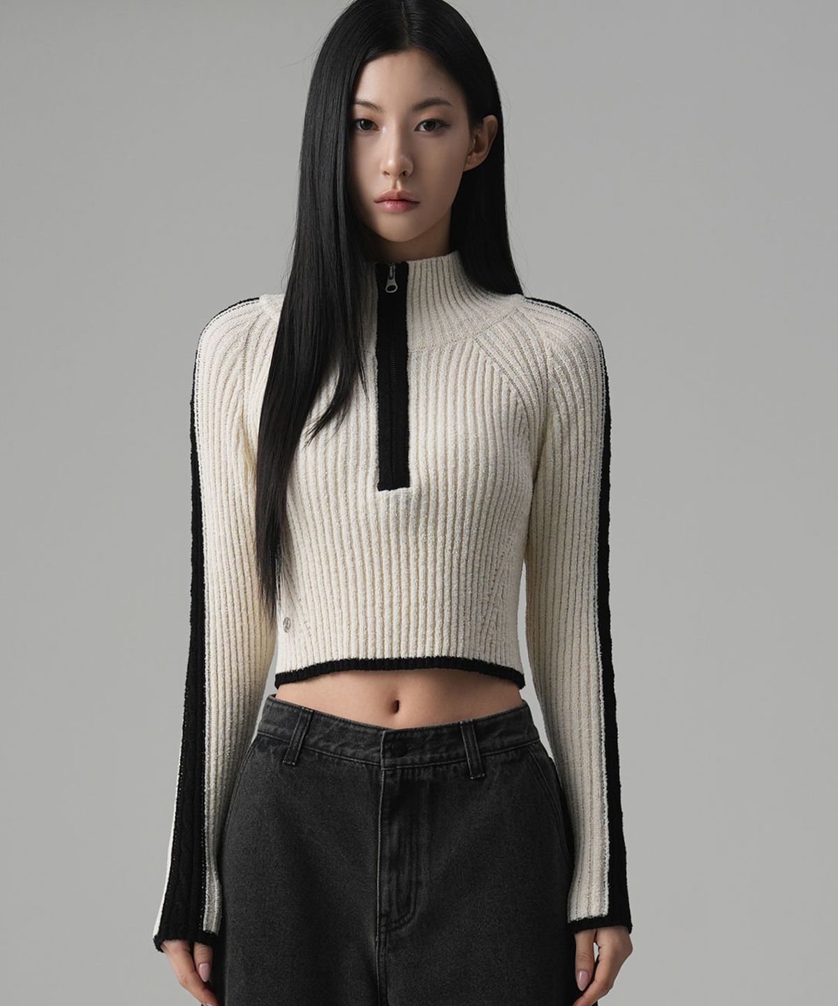 어반드레스(AVANDRESS) High-neck Half Zip-up Crop Knit -3COL