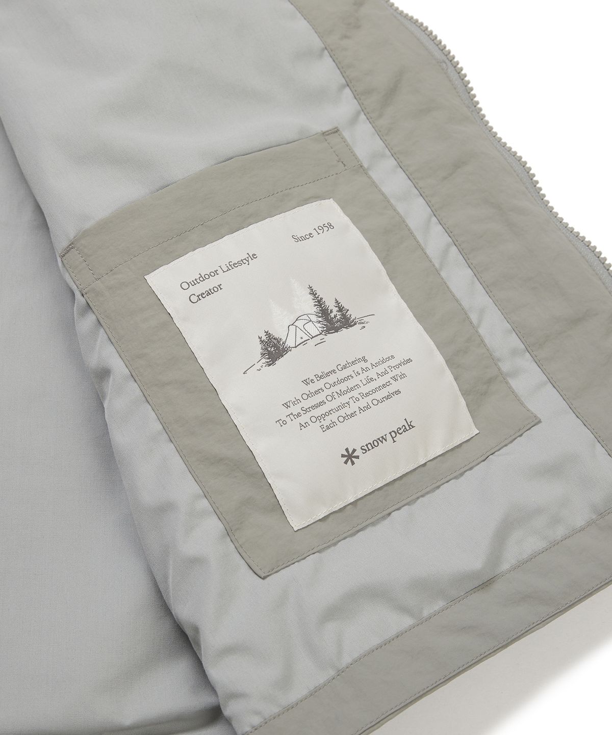 스노우피크 어패럴(SNOWPEAK APPAREL) 캠플 유틸리티 베스트 Fog Gray (S24SMCVE10)