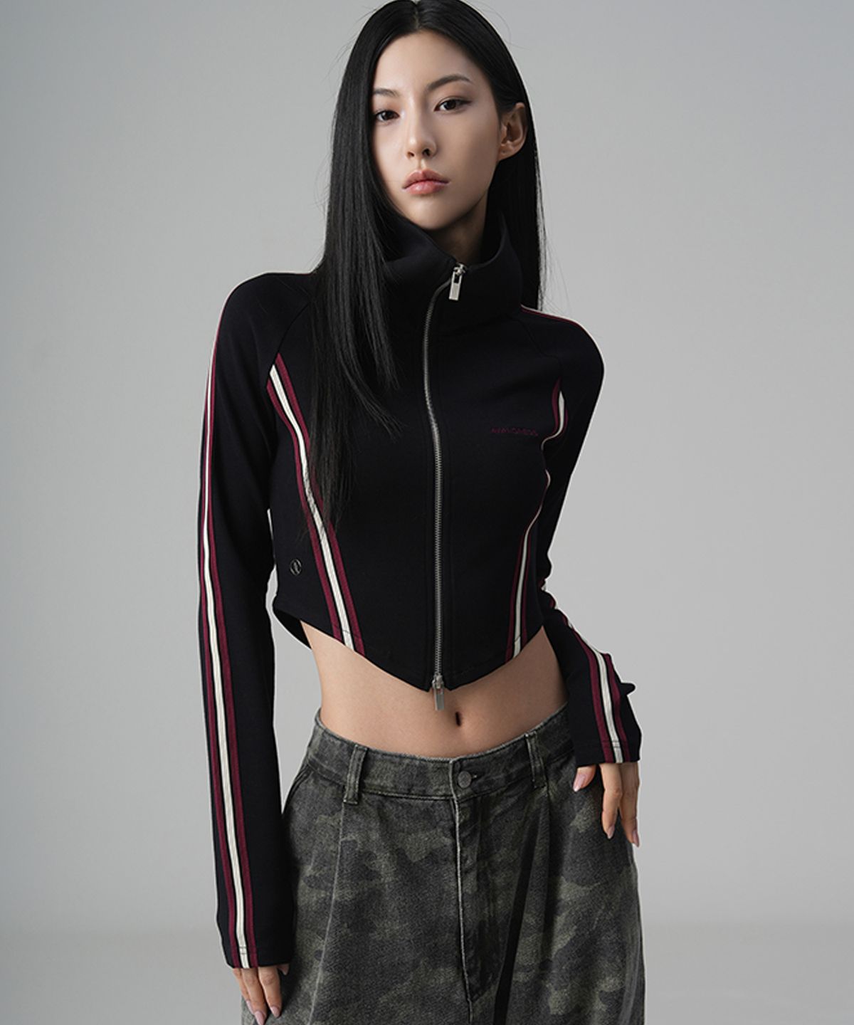어반드레스(AVANDRESS) Slender Track Zip-Up - 3COL