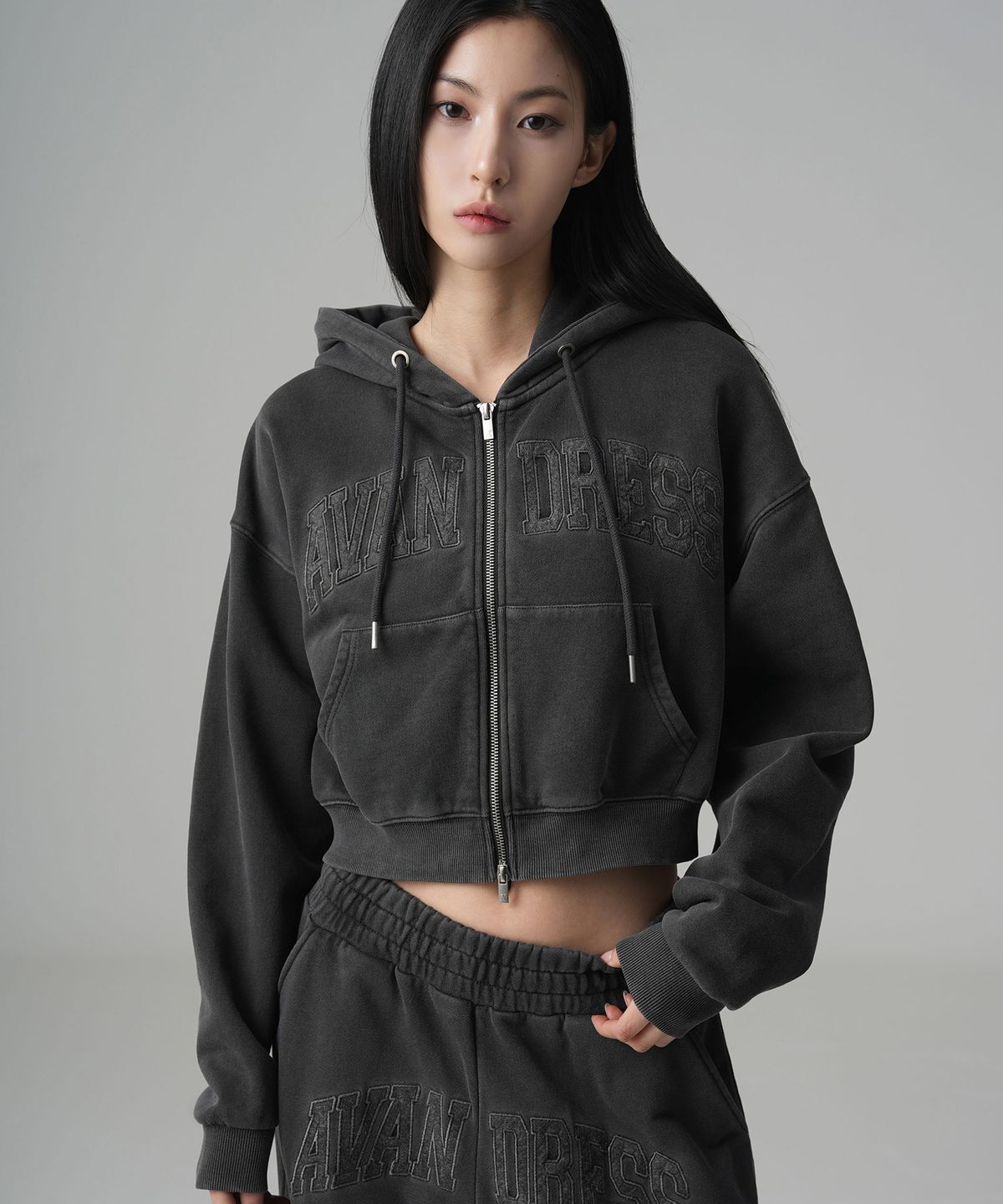 어반드레스(AVANDRESS) Felt 3D Pigment Zip - Up - 3COL