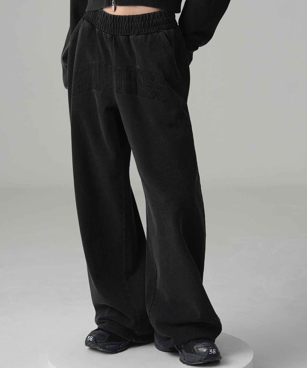 어반드레스(AVANDRESS) Felt 3D Pigment Wide Pants - 3COL