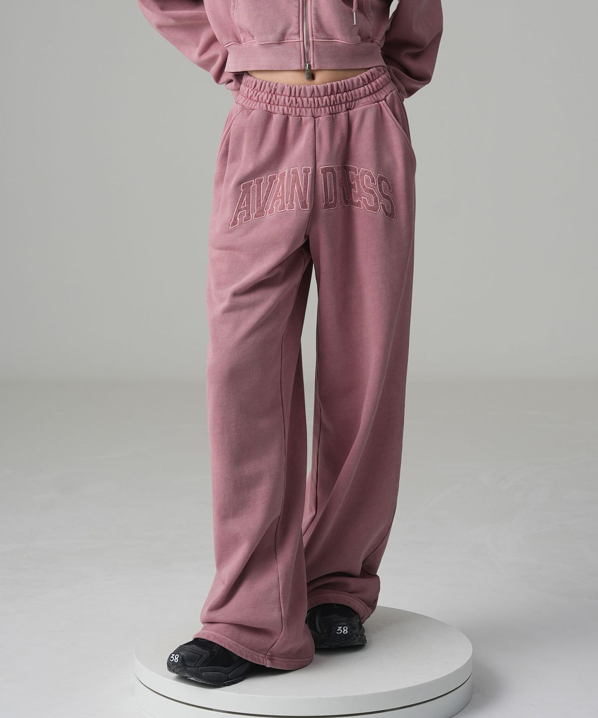 어반드레스(AVANDRESS) Felt 3D Pigment Wide Pants - 3COL