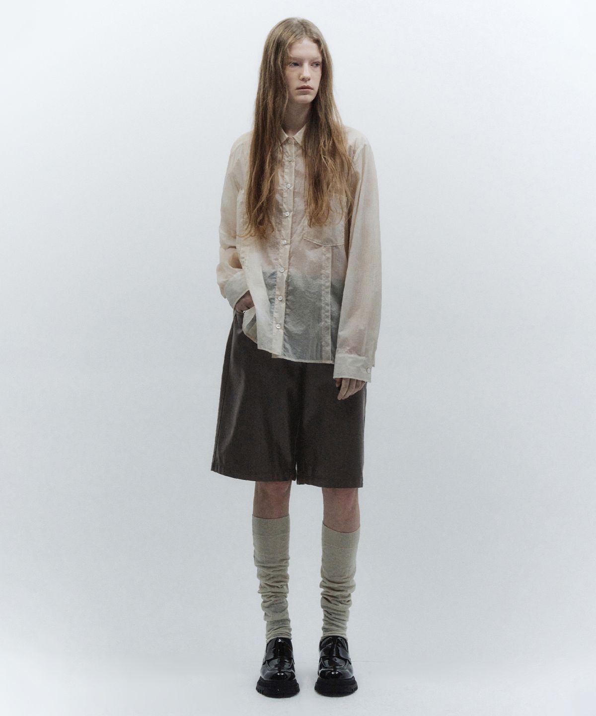 인사일런스 우먼(INSILENCE WOMEN) 포우 레더 버뮤다 팬츠 WASHED BROWN