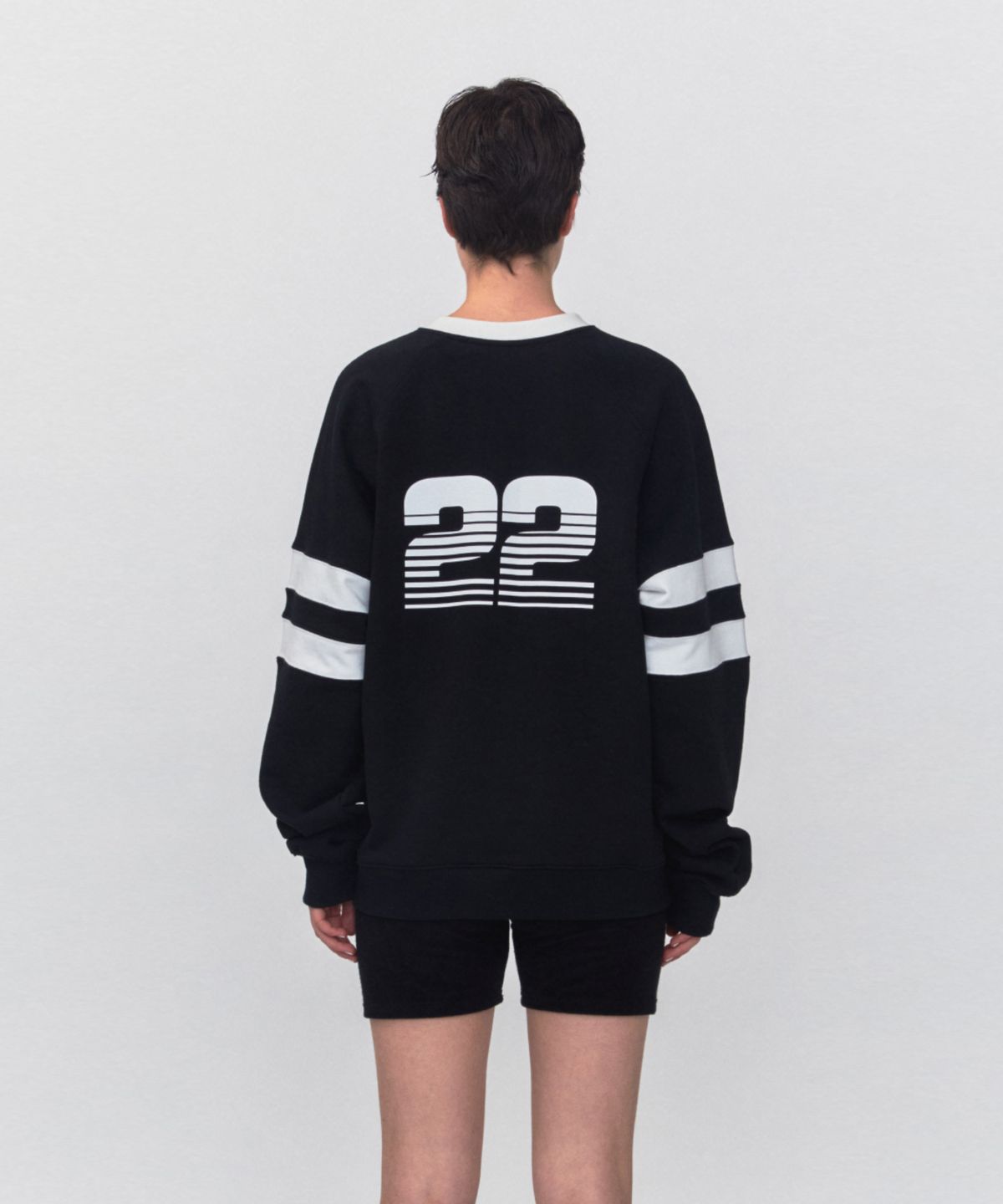 레스트앤레크레이션(REST&RECREATION) RR OVERSIZED RAGLAN SWEATSHIRT_BLACK