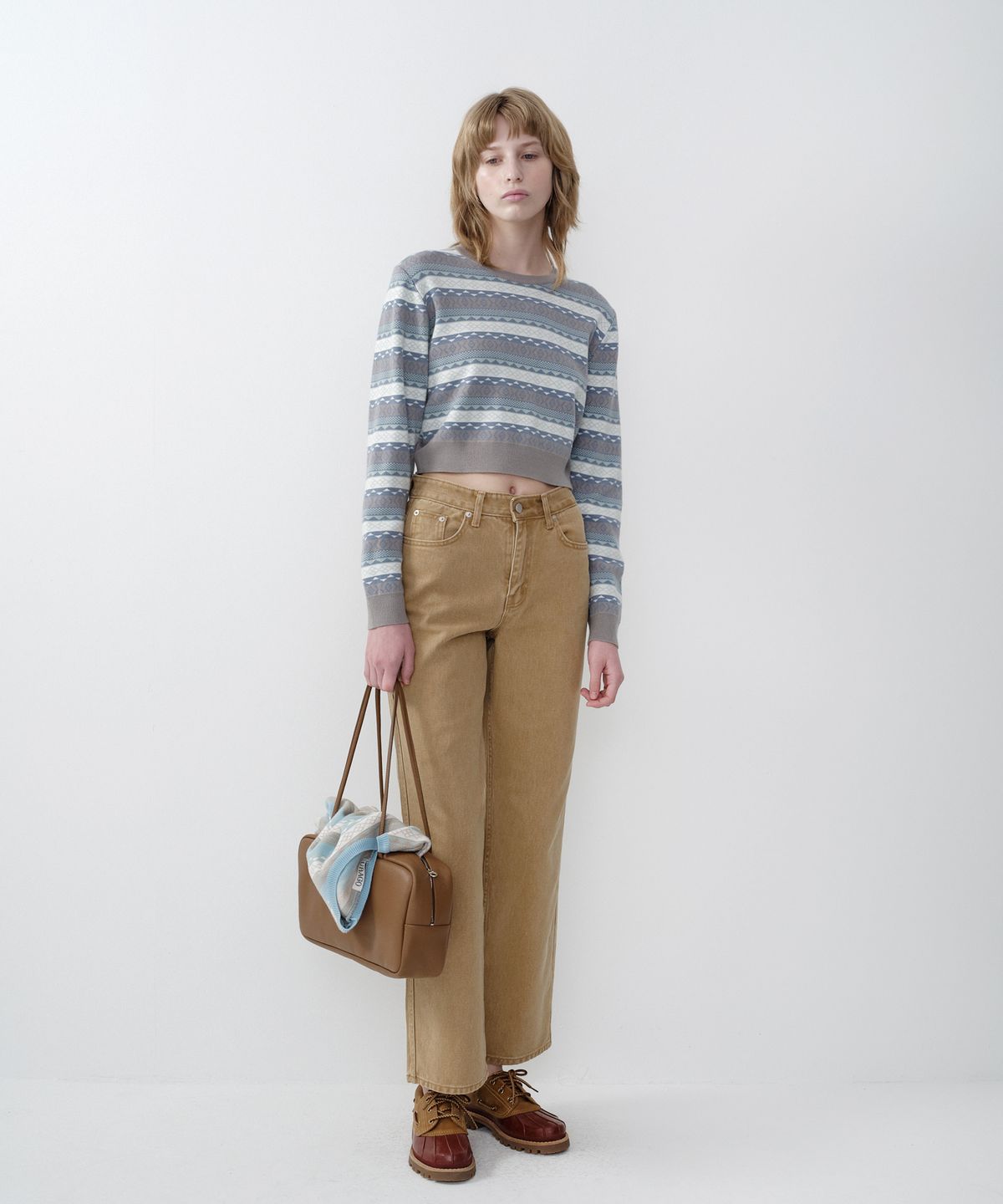 유라고(URAGO) Jacquard modal crop knit