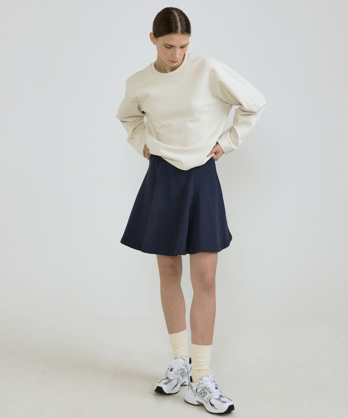 오떼뜨(OCTETTE) ESSENTIAL FLARED SKIRT_2COLOR