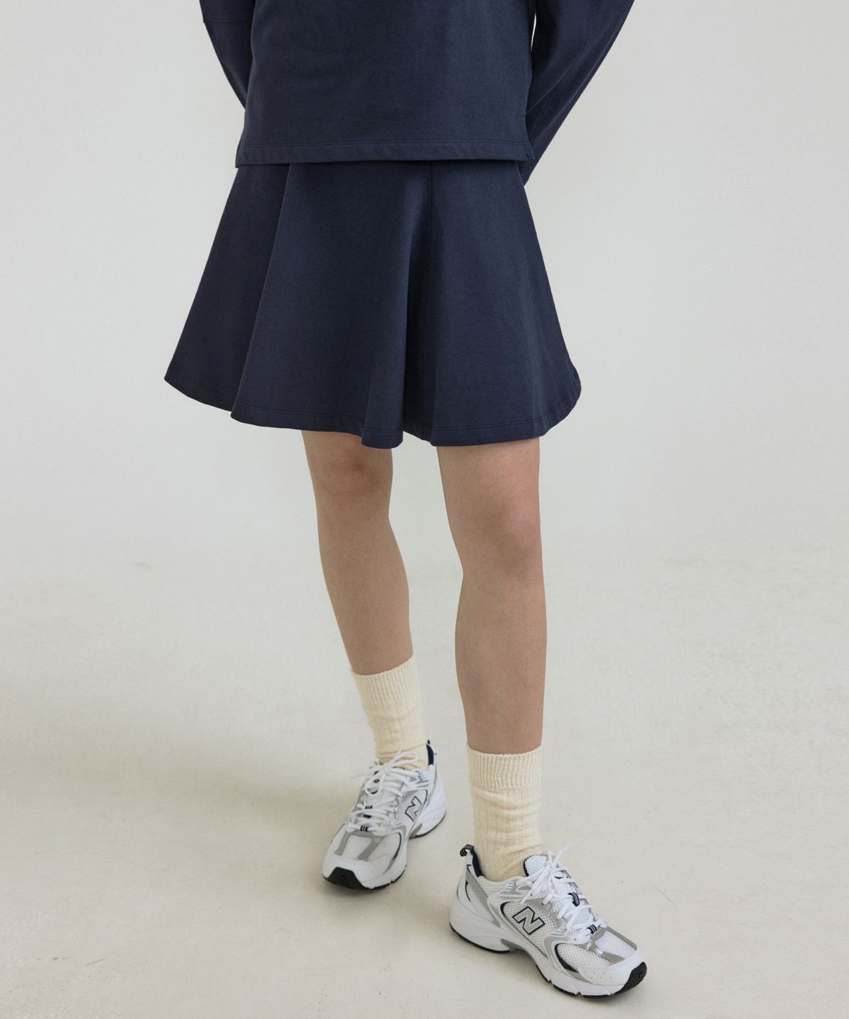 오떼뜨(OCTETTE) ESSENTIAL FLARED SKIRT_2COLOR