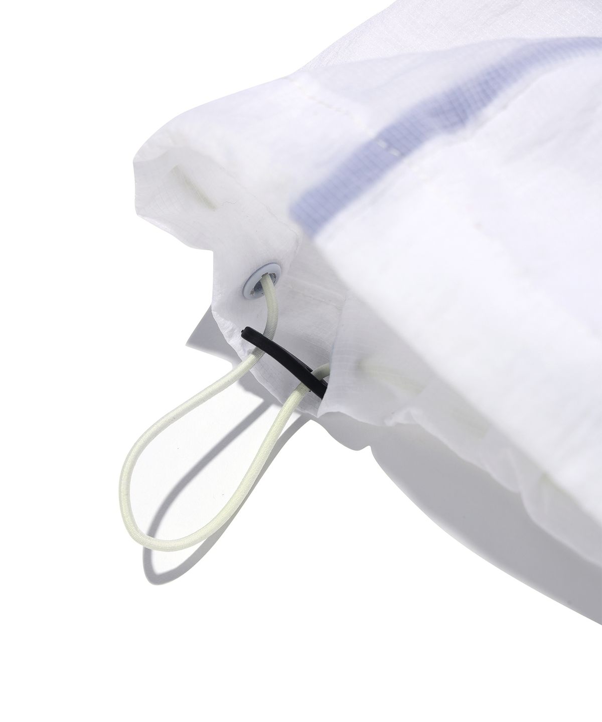 매든(MADDEN) Packable Windbreaker White