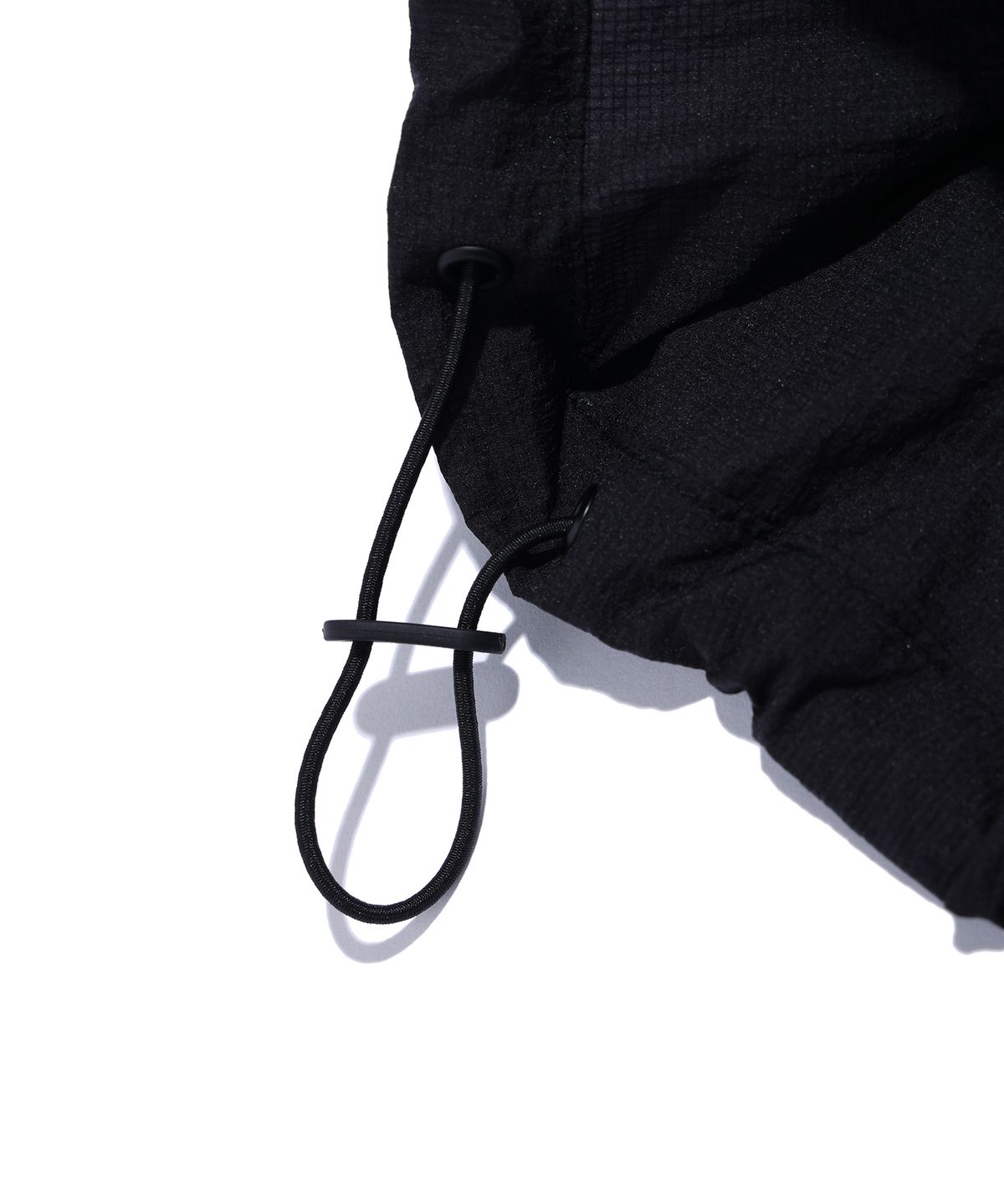 매든(MADDEN) Packable Windbreaker Black