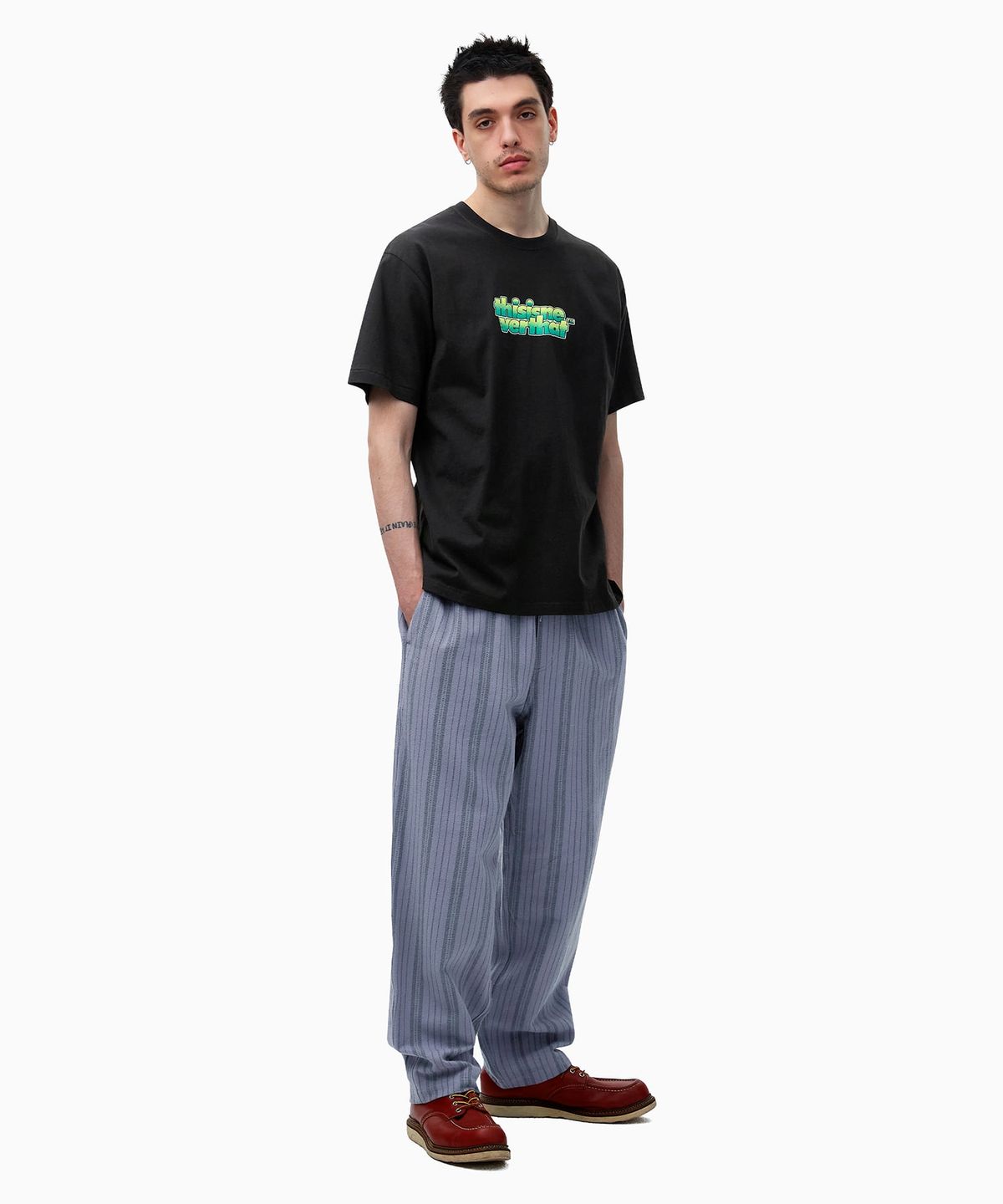 디스이즈네버댓(THISISNEVERTHAT) Gradient OL-Logo Tee Off Black