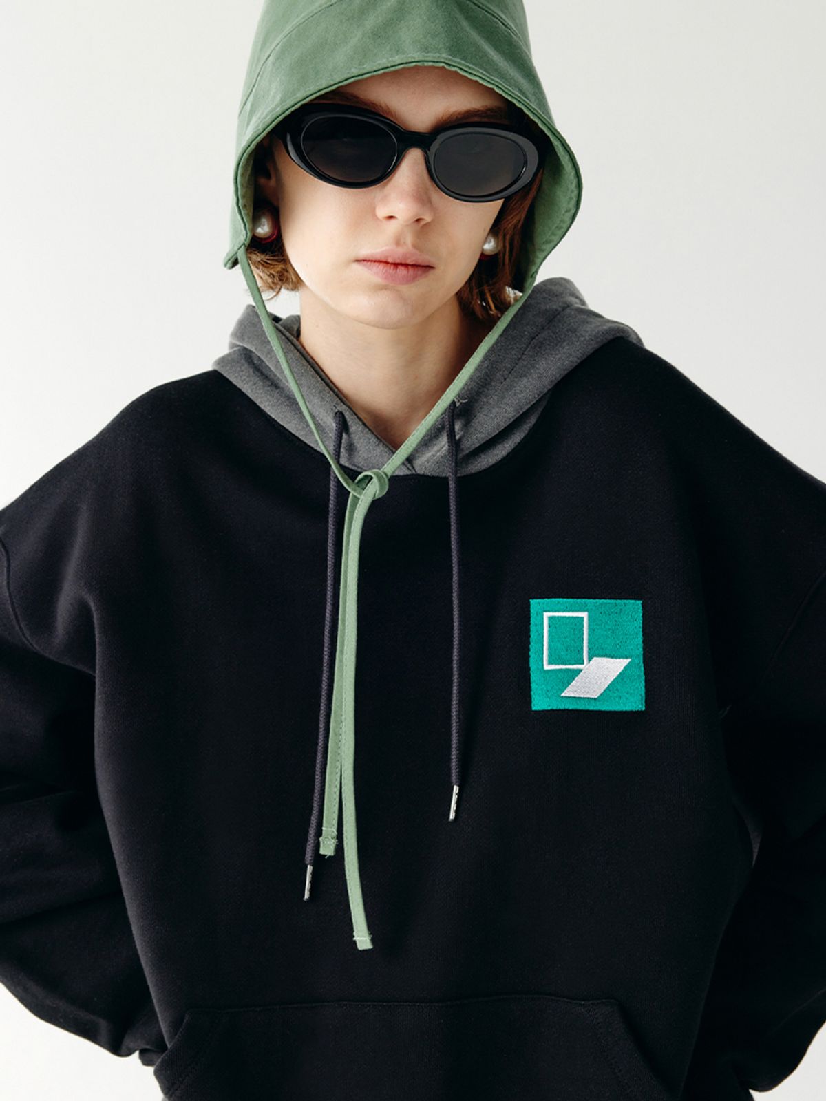 챈세스노이(CHANCE'S NOI) DoorBox Sweat Hoody (Mix-Black)