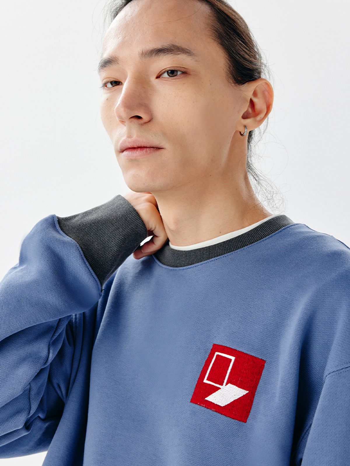 챈세스노이(CHANCE'S NOI) DoorBox Sweat Shirt (Mix-Blue)