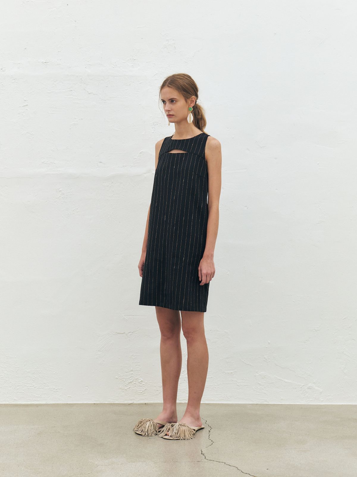 쿠메(KUMÉ) Striped Linen Blend O Ring Dress, Black