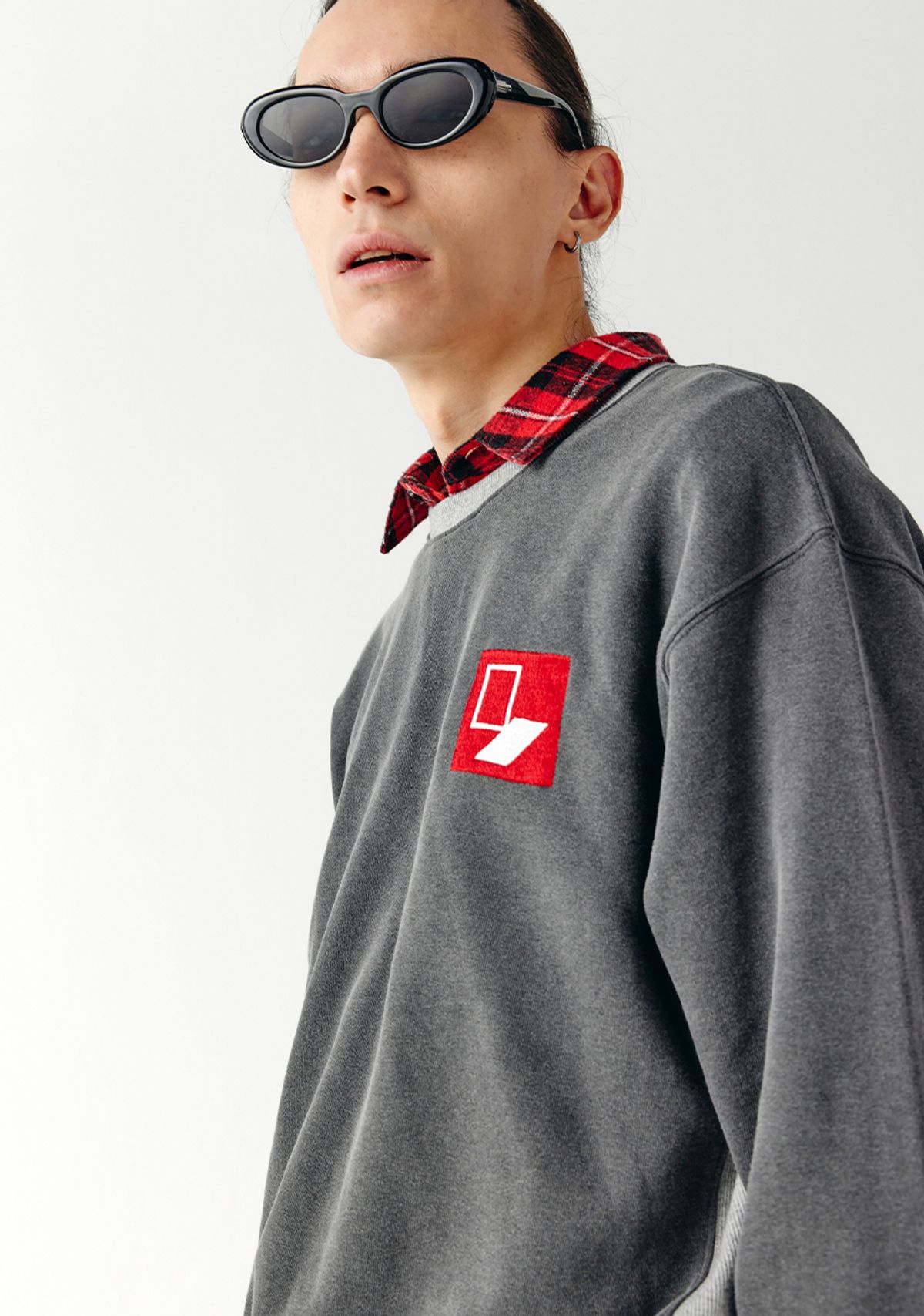 챈세스노이(CHANCE'S NOI) DoorBox Sweat Shirt (Mix-Chacoal)