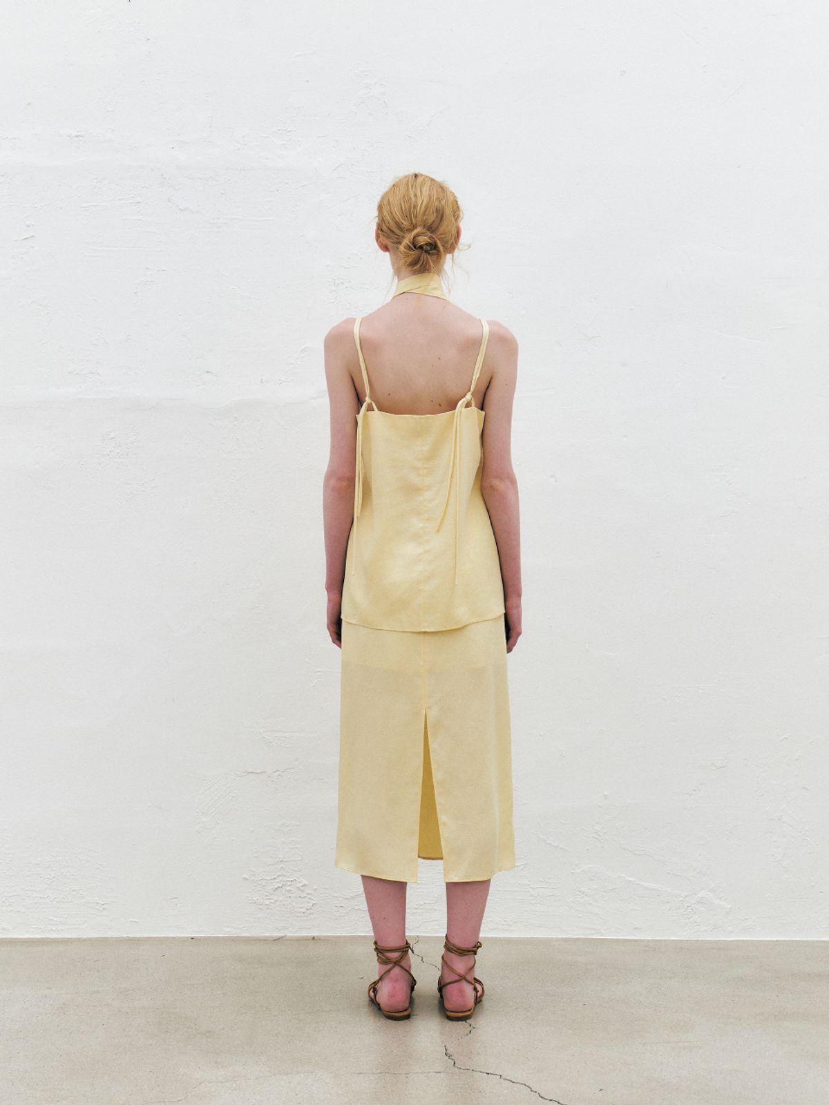 쿠메(KUMÉ) Tencel Twill Sleeveless Scarf Top, Light Yellow