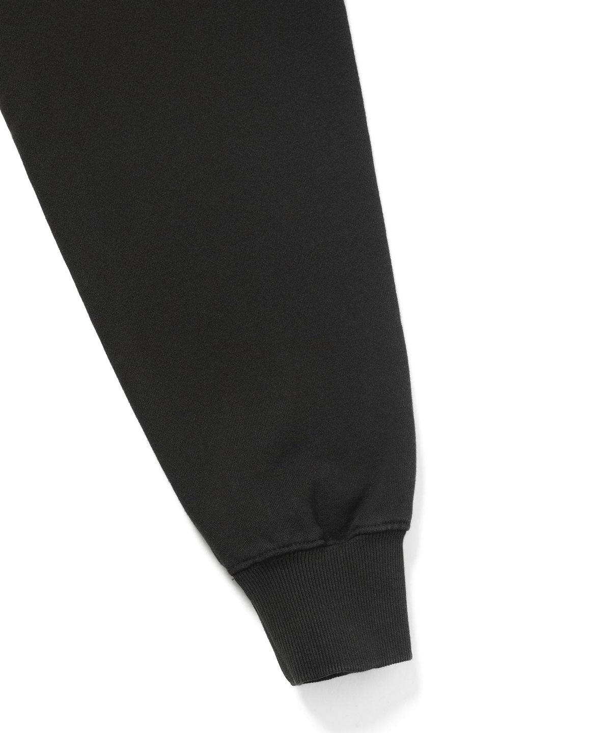 디스이즈네버댓(THISISNEVERTHAT) Nightmare Crewneck Off Black