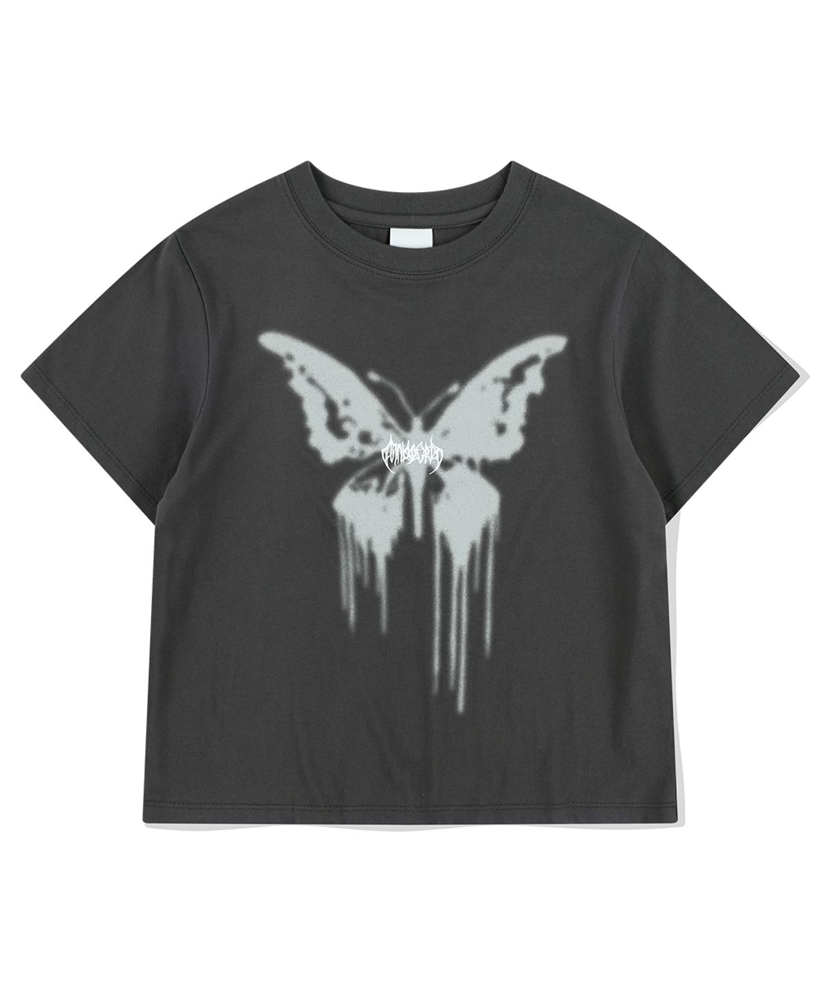 마하그리드(MAHAGRID) BUTTERFLY GOTH CROP TEE CHARCOAL(MG2EMFT583A)