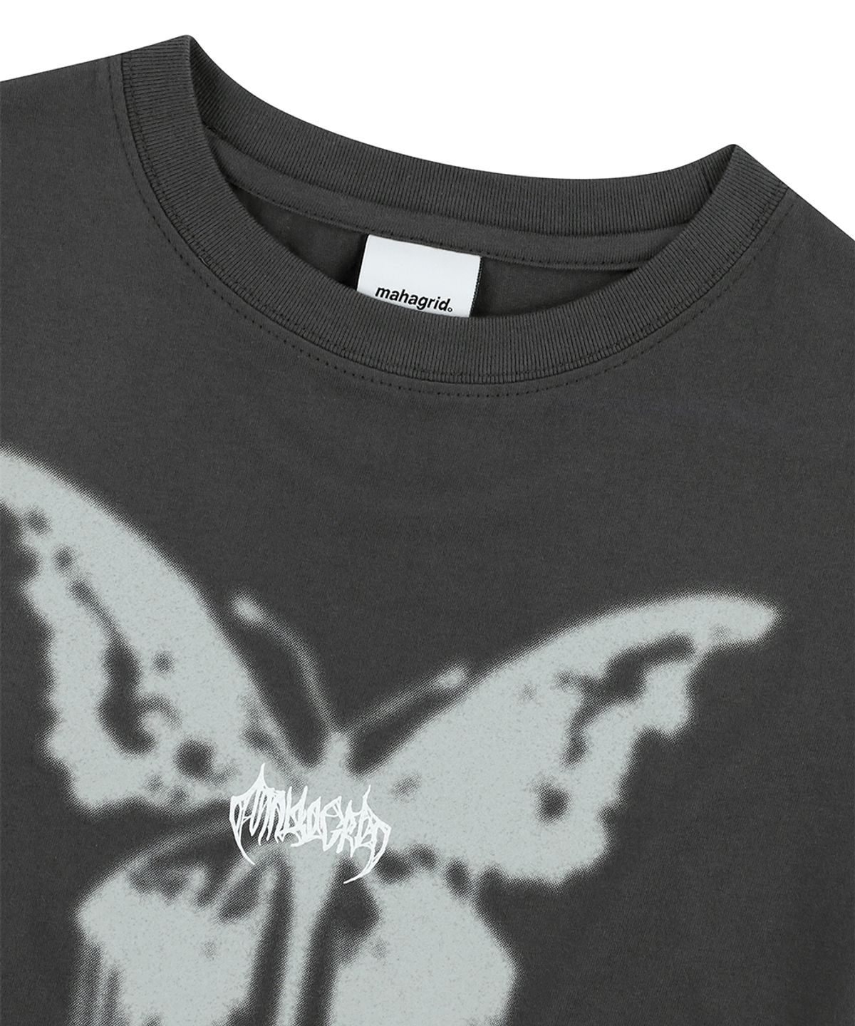마하그리드(MAHAGRID) BUTTERFLY GOTH CROP TEE CHARCOAL(MG2EMFT583A)