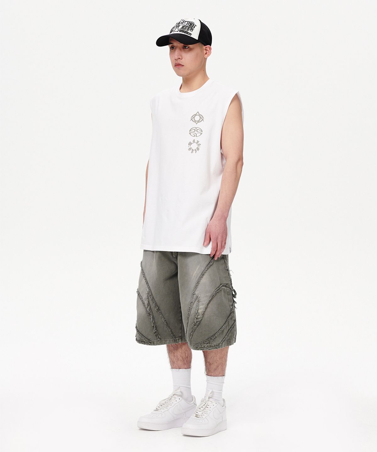 마하그리드(MAHAGRID) ECLIPSE LOGOS SLEEVELESS WHITE(MG2EMMT546A)