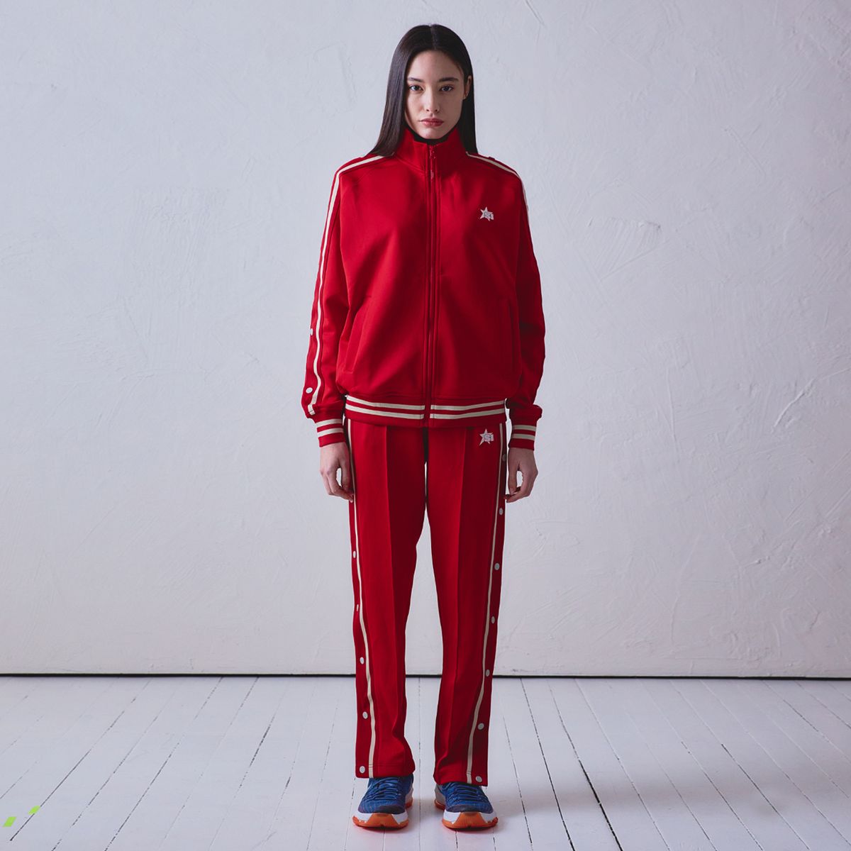 스포츠 일러스트레이티드(SPORTS ILLUSTRATED) BASKETBALL SIDE BUTTON TRACK TOP (RED)