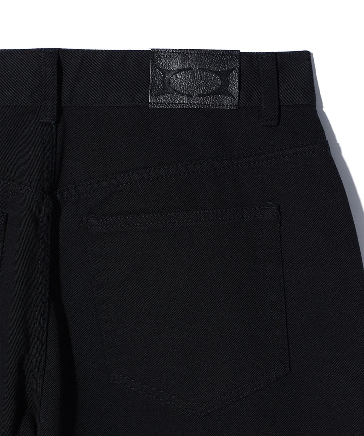 크리틱(CRITIC) GOTHIC TWILL BERMUDA PANTS BLACK