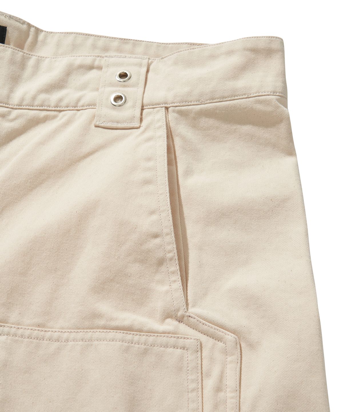 리베레(LIBERE) WIDE SHORTS PANTS / WHITE