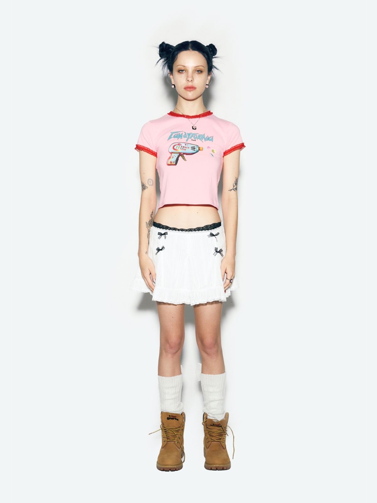 에즈이프 캘리(ASIF CALIE) TOY GUN T-SHIRT PINK