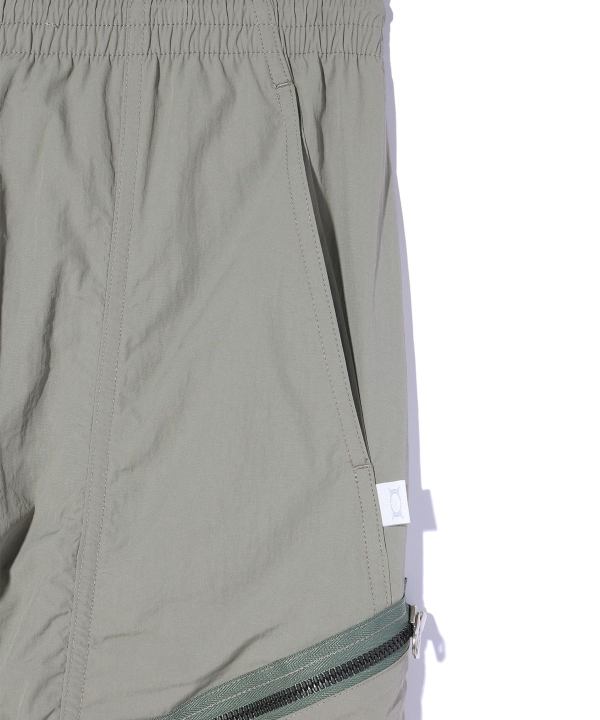 크리틱(CRITIC) GLOSSY CARGO PANTS GREY