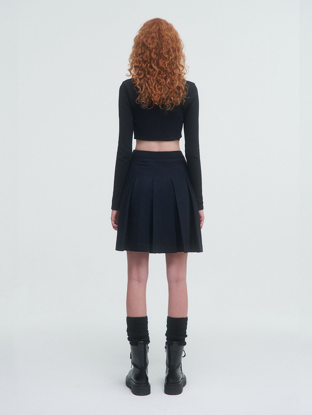 뚜오미오(TUOMIO) HOOK&EYE MINI CARDIGAN [BLACK]