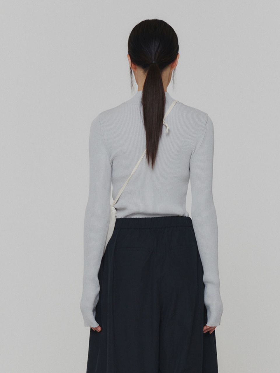 MUSINSA | AMOMENTO SHIRRING BAG (2COLORS)