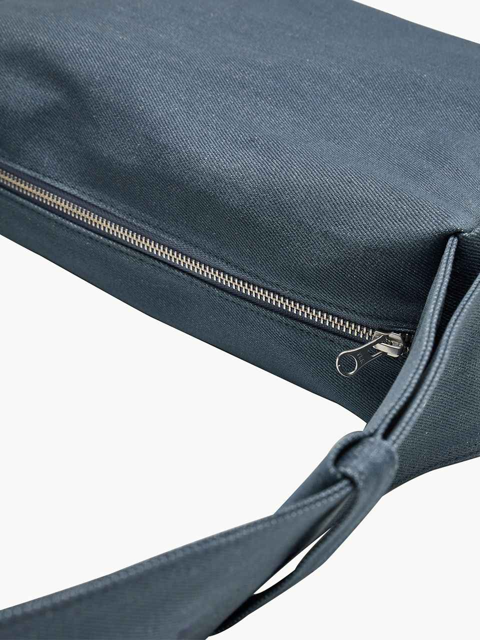 AMOMENTO　　DENIM CUBE BAG MUSINSA | AMOMENTO DENIM CUBE BAG (2COLORS)