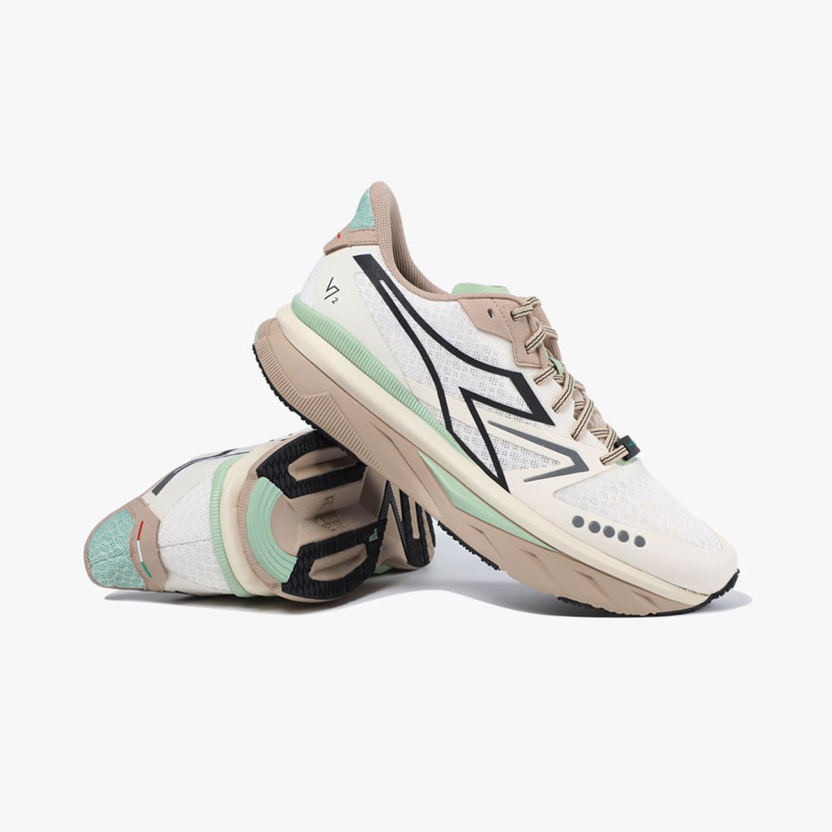 디아도라(diadora) 아토모 V7000-2 BEIGE