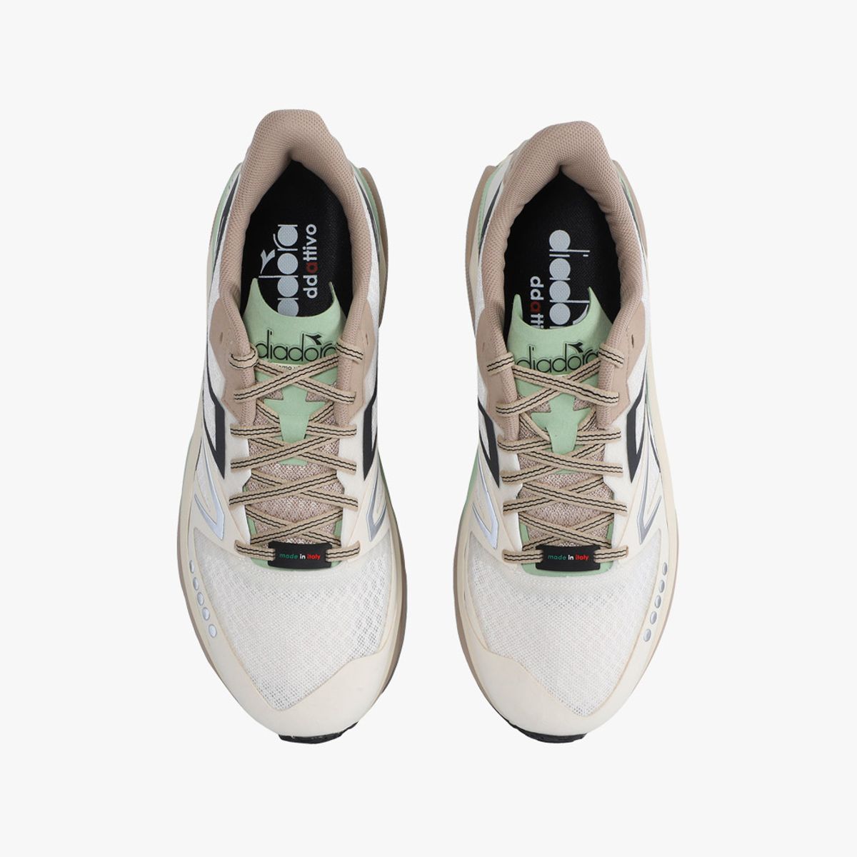 디아도라(diadora) 아토모 V7000-2 BEIGE