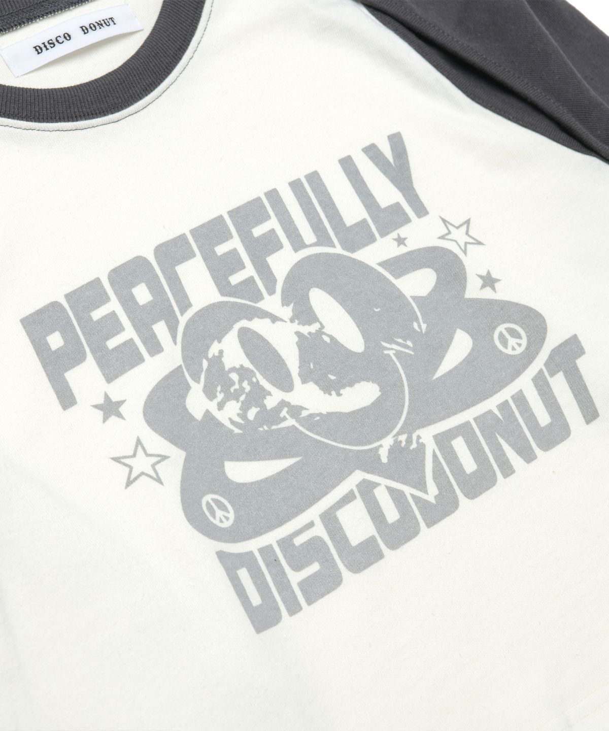 디스코도넛(DISCO DONUT) 오픈암홀 하트 라글란 티셔츠_차콜/아이보리