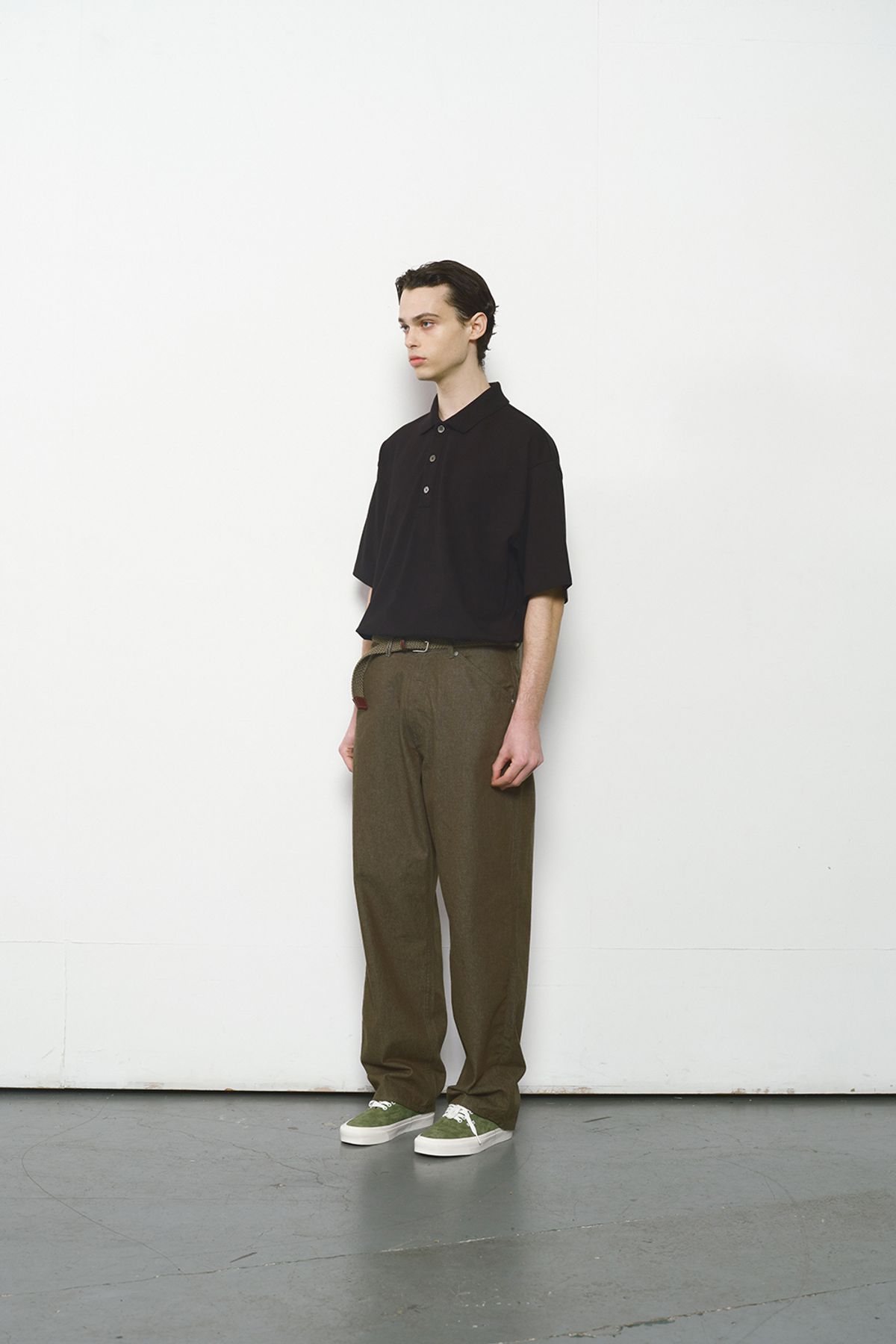홀리선(HORLISUN) Blueborn Wide Tapered Color Denim Pants Olive