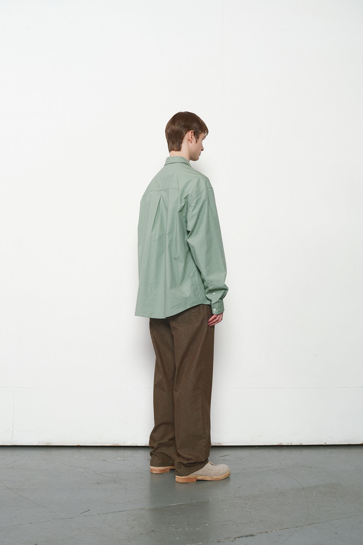 홀리선(HORLISUN) Jane Solid Extra Typewriter Shirt Sage Green