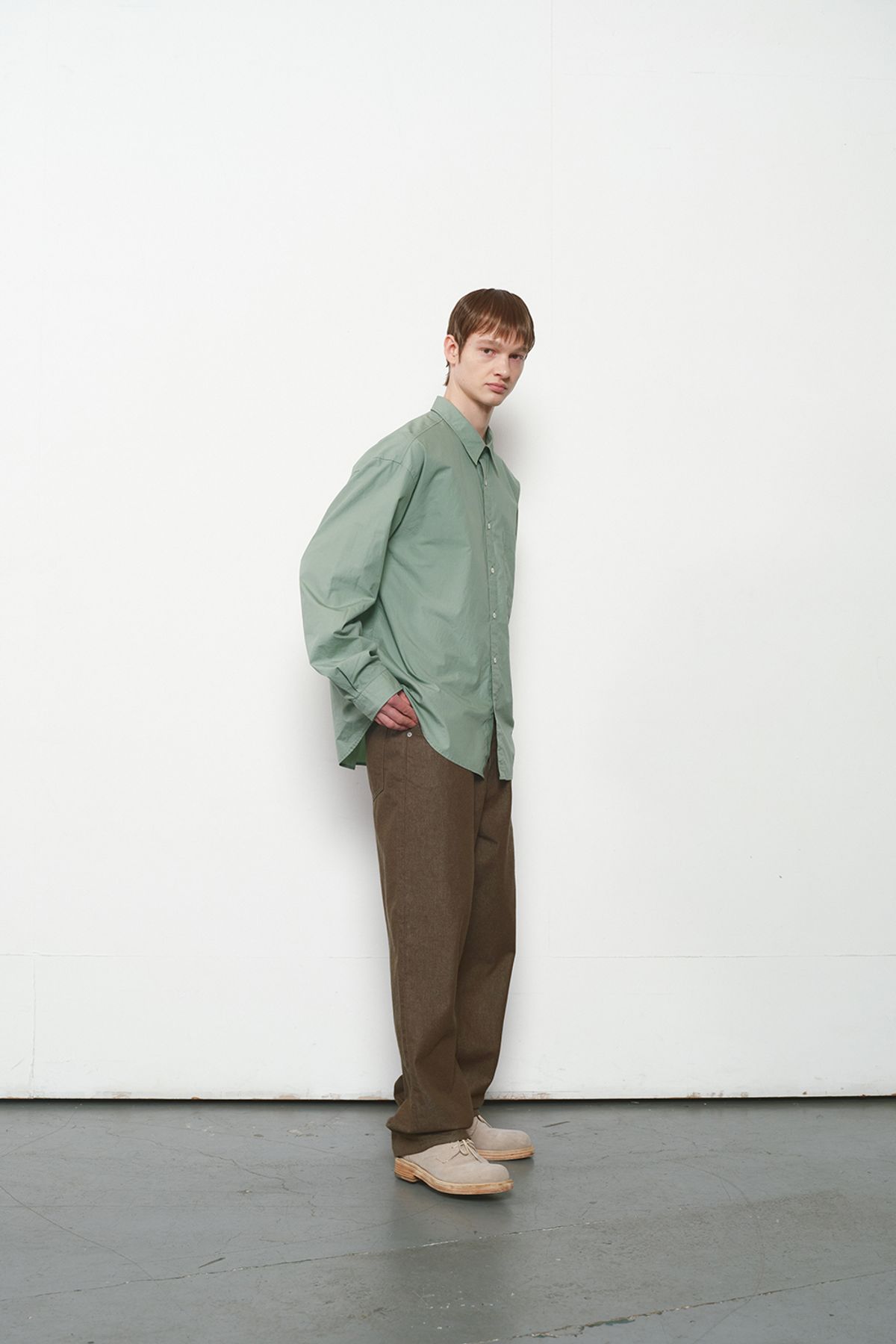 홀리선(HORLISUN) Jane Solid Extra Typewriter Shirt Sage Green