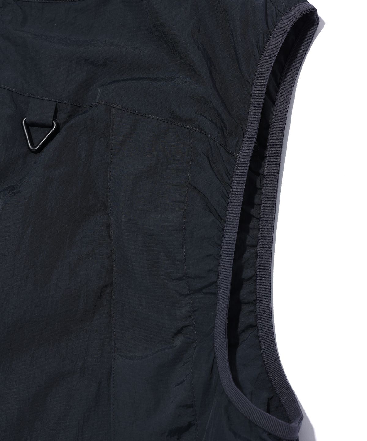 매든(MADDEN) Tech Pocket Fishing Vest Charcoal