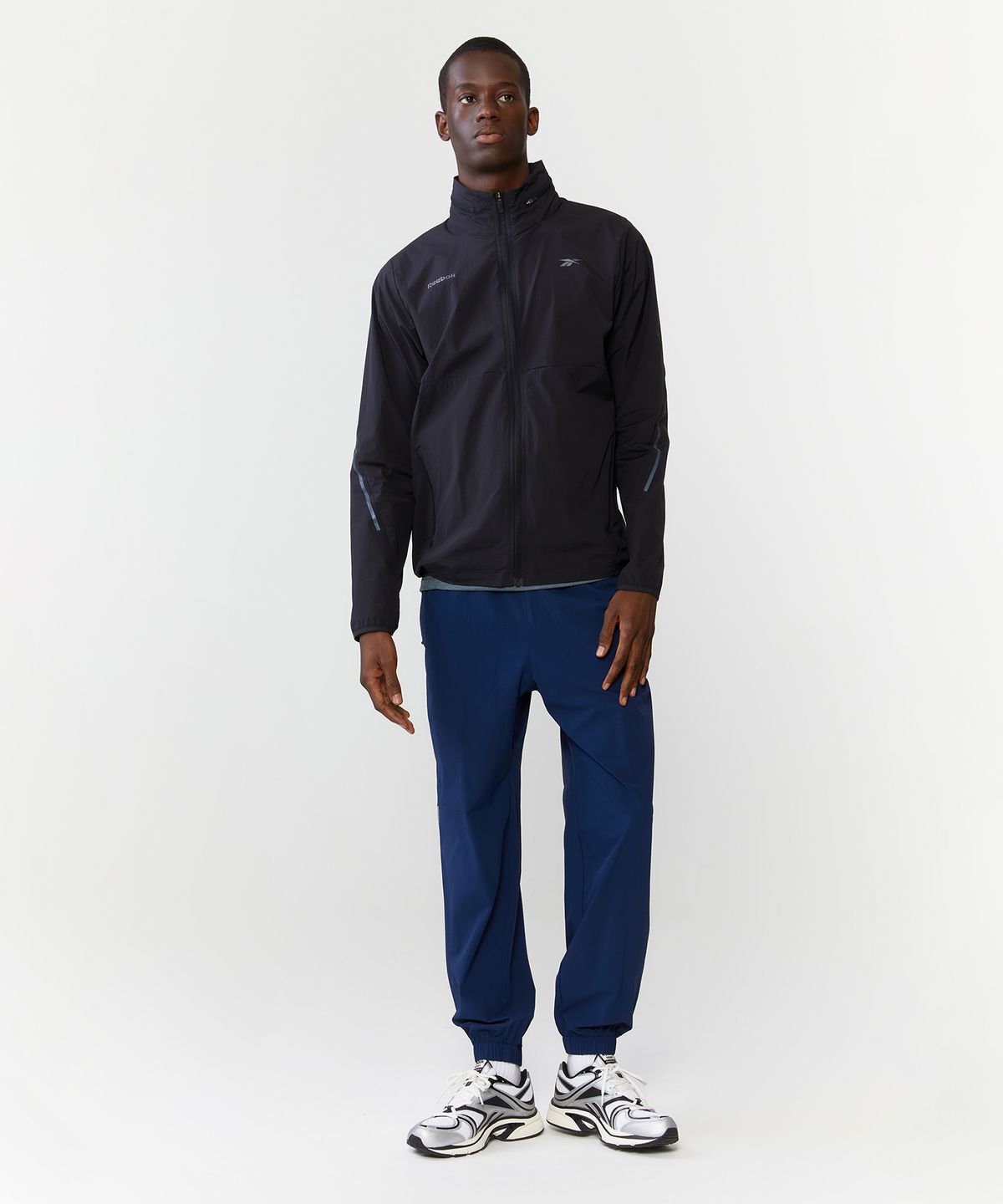 리복(REEBOK) 벡터 액티브 조거 팬츠 - 네이비