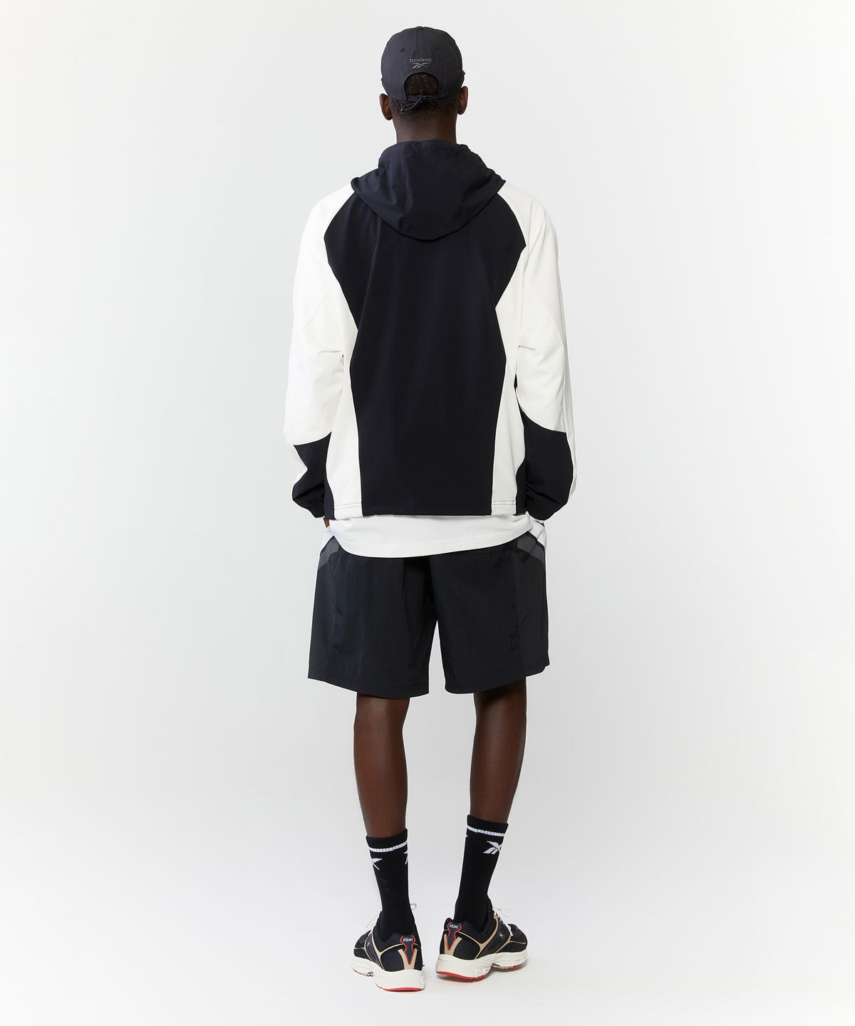 리복(REEBOK) 벡터 액티브 후드 아노락 - 블랙