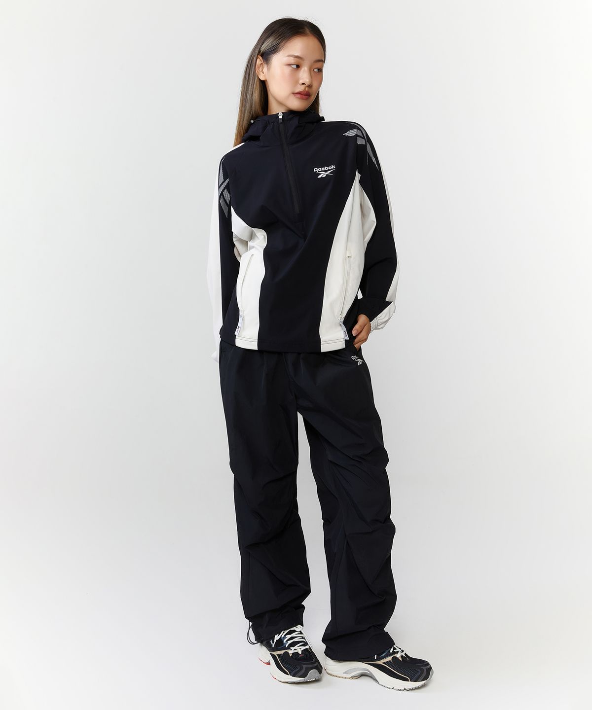 리복(REEBOK) 벡터 액티브 후드 아노락 - 블랙